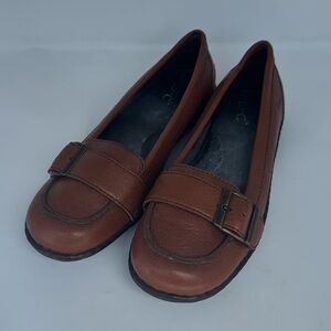 Women’s B.O.C. Brown Leather Slip On Loafers Size 6.5